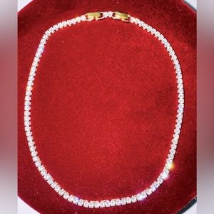 *STUNNING* SWAROVSKI CRYSTAL TENNIS NECKLACE